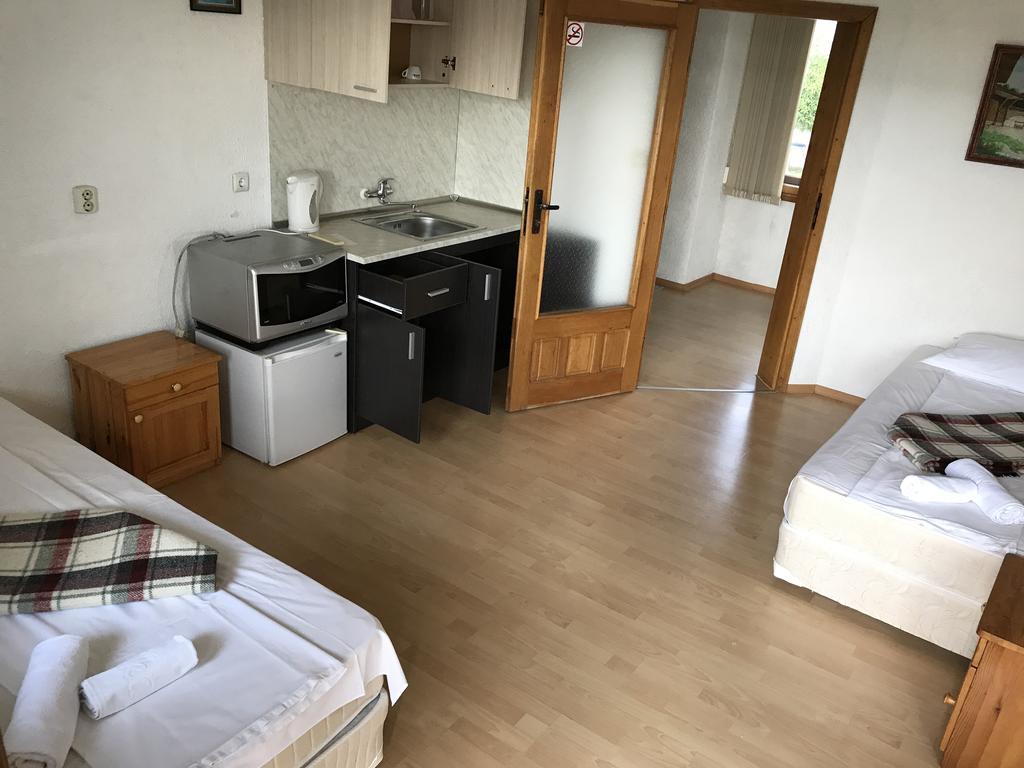 Hotel Moskoiani Bjala Exteriör bild